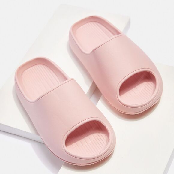 SHOE DAZZLE - Essty Flat Sandal - Picture 1 of 5